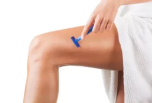 Read more about the article Depilação a laser: Pode raspar os pelos depois da primeira sessão?